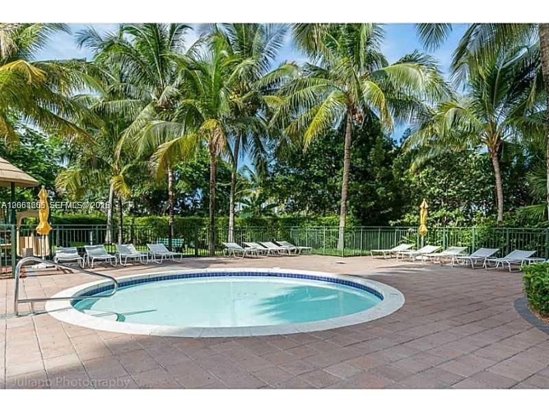 19501 W Country Club Dr, Unit 2205, Aventura, FL 33180 Photo