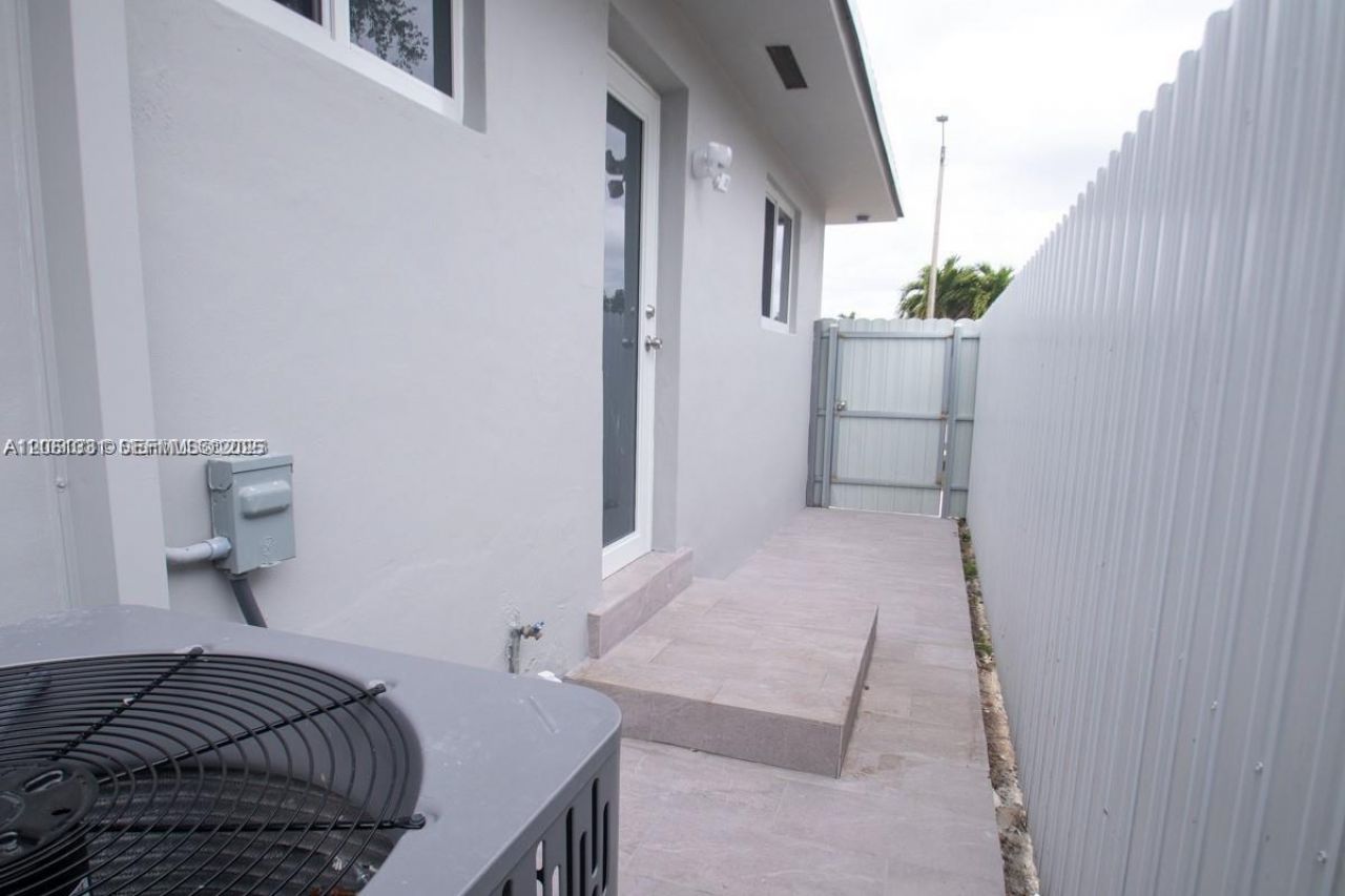 233-b NW 53rd Ave , Unit 1, Miami, FL 33126 Photo