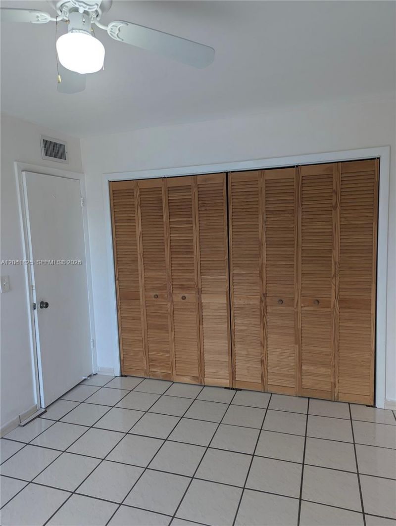 1051 SW 1st St, Unit 411, Miami, FL 33130 Photo