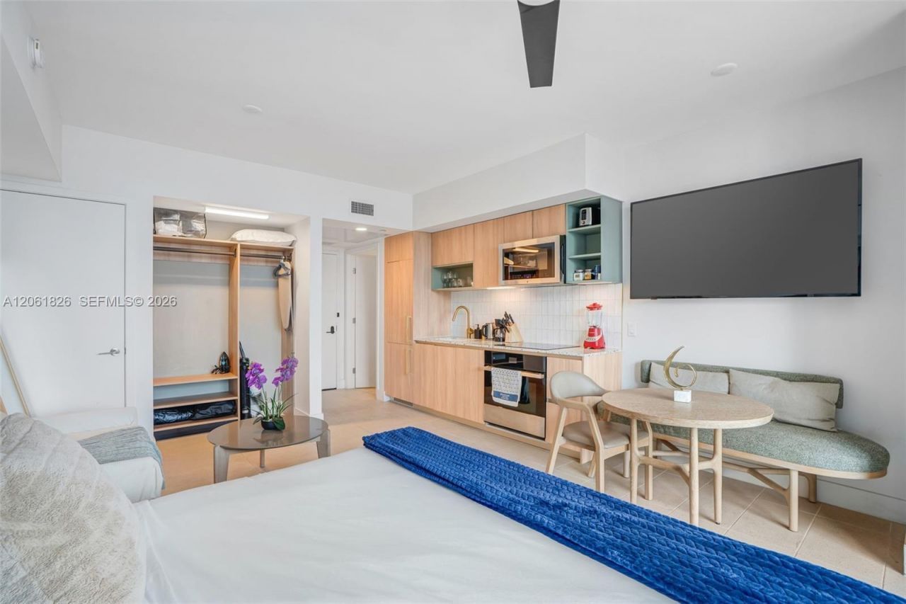 159 NE 6th St , Unit 3212, Miami, FL 33132 Photo