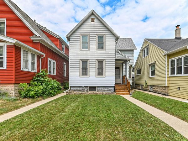 714 Marshall Ave, South Milwaukee, WI 53172