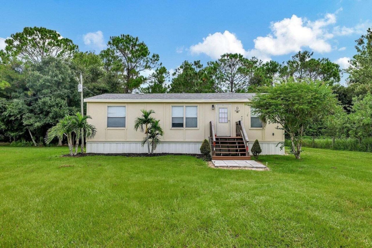 9999 NE 120th Street, Okeechobee, FL 34972 Photo