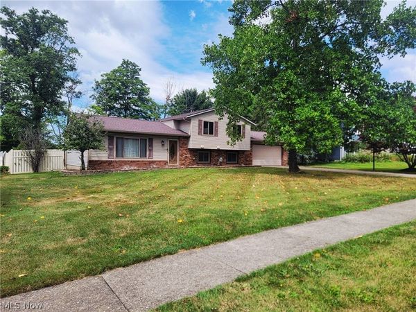 14472 S Gateway Drive, North Royalton, OH 44133