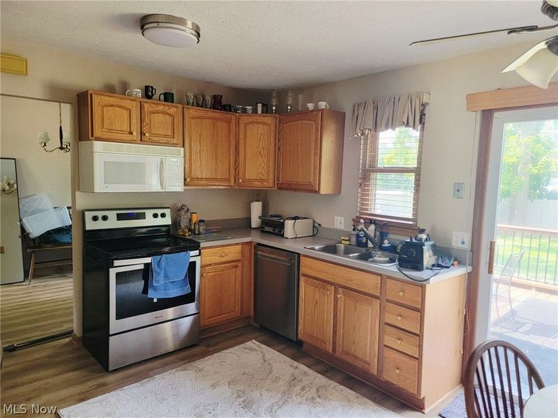 14472 S Gateway Drive, North Royalton, OH 44133 Photo 3