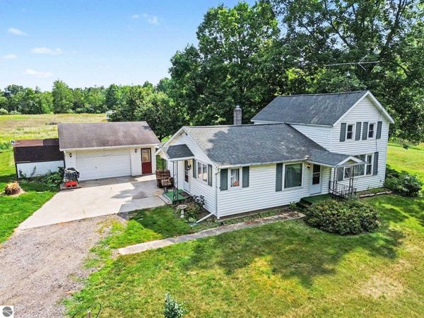 7973 Madison Road W, Elwell, MI 48832