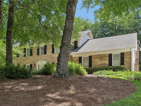 5271 Wyntercreek Way, Dunwoody, GA 30338