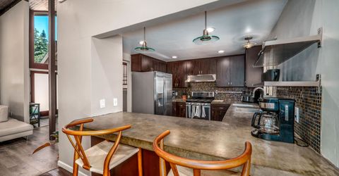 1029 Modoc Way, South Lake Tahoe, CA 96150 Photo