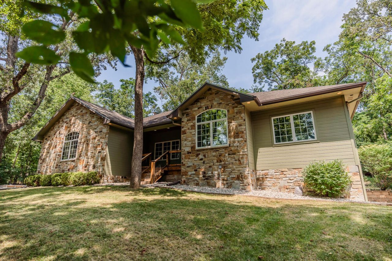 21820 Hawley Road, Glenwood, IA 51534 Main Photo