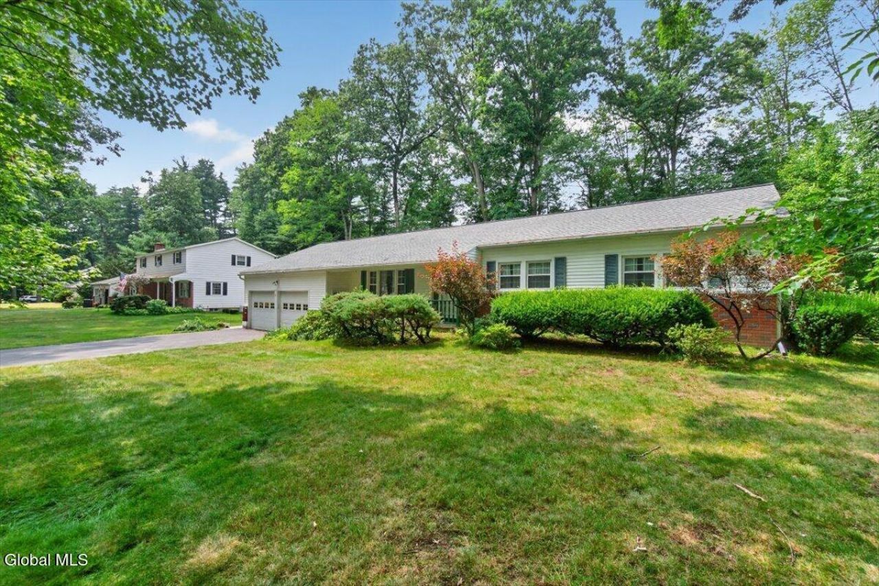 15 Secada Drive, Clifton Park, NY 12065 Main Photo