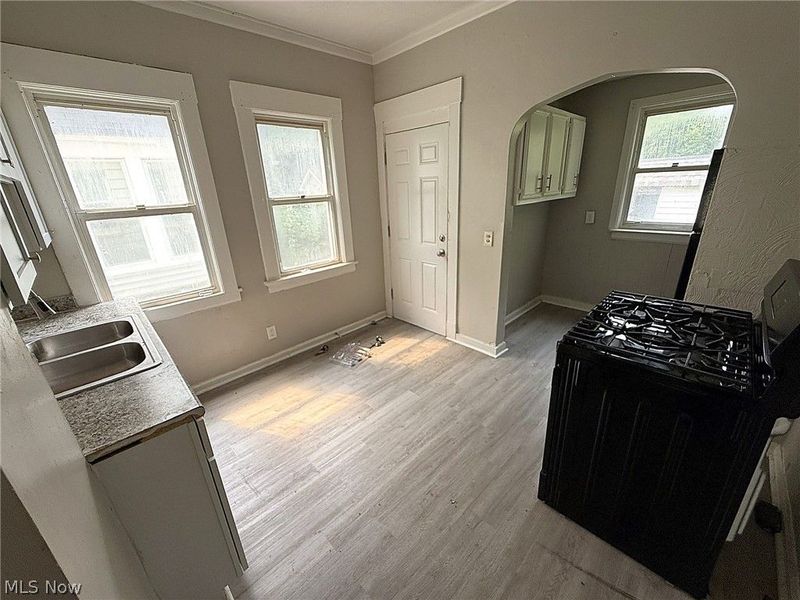 10617 Bryant Avenue, Cleveland, OH 44108 Photo 10
