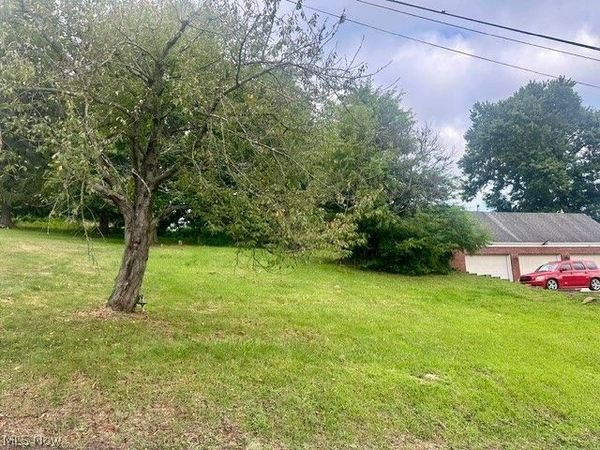 VL Phillips Street, Weirton, WV 26062