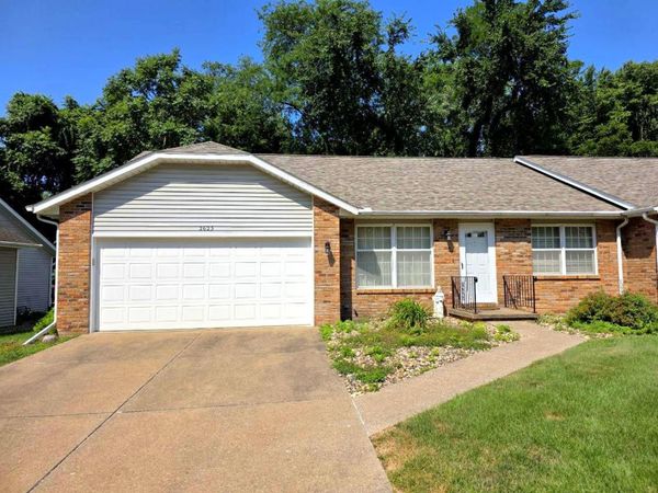 2623 1ST Street Court , Unit -, Moline, IL 61265