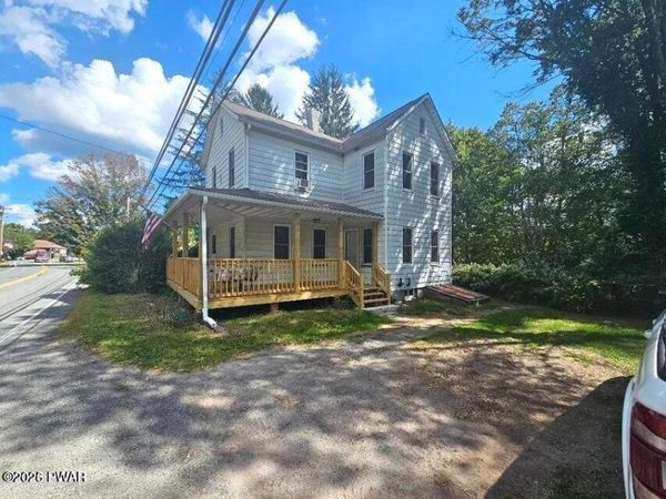 914 Main Street , Newfoundland, PA 18445