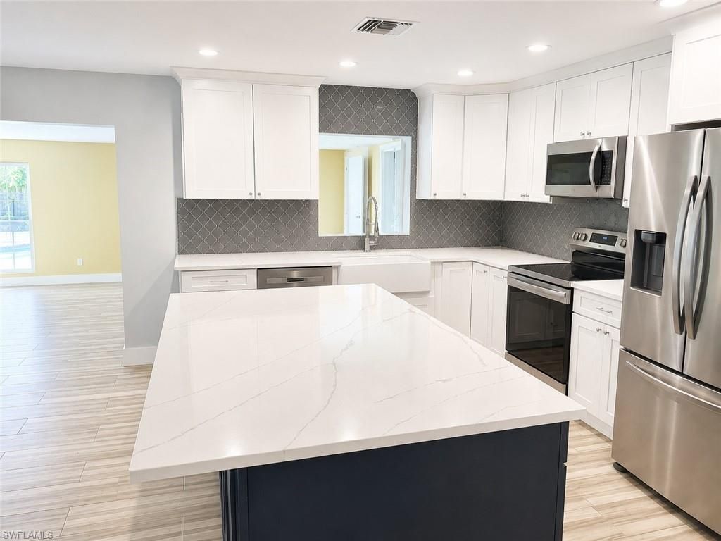 5419 Avenue E, Bokeelia, FL 33922 Photo