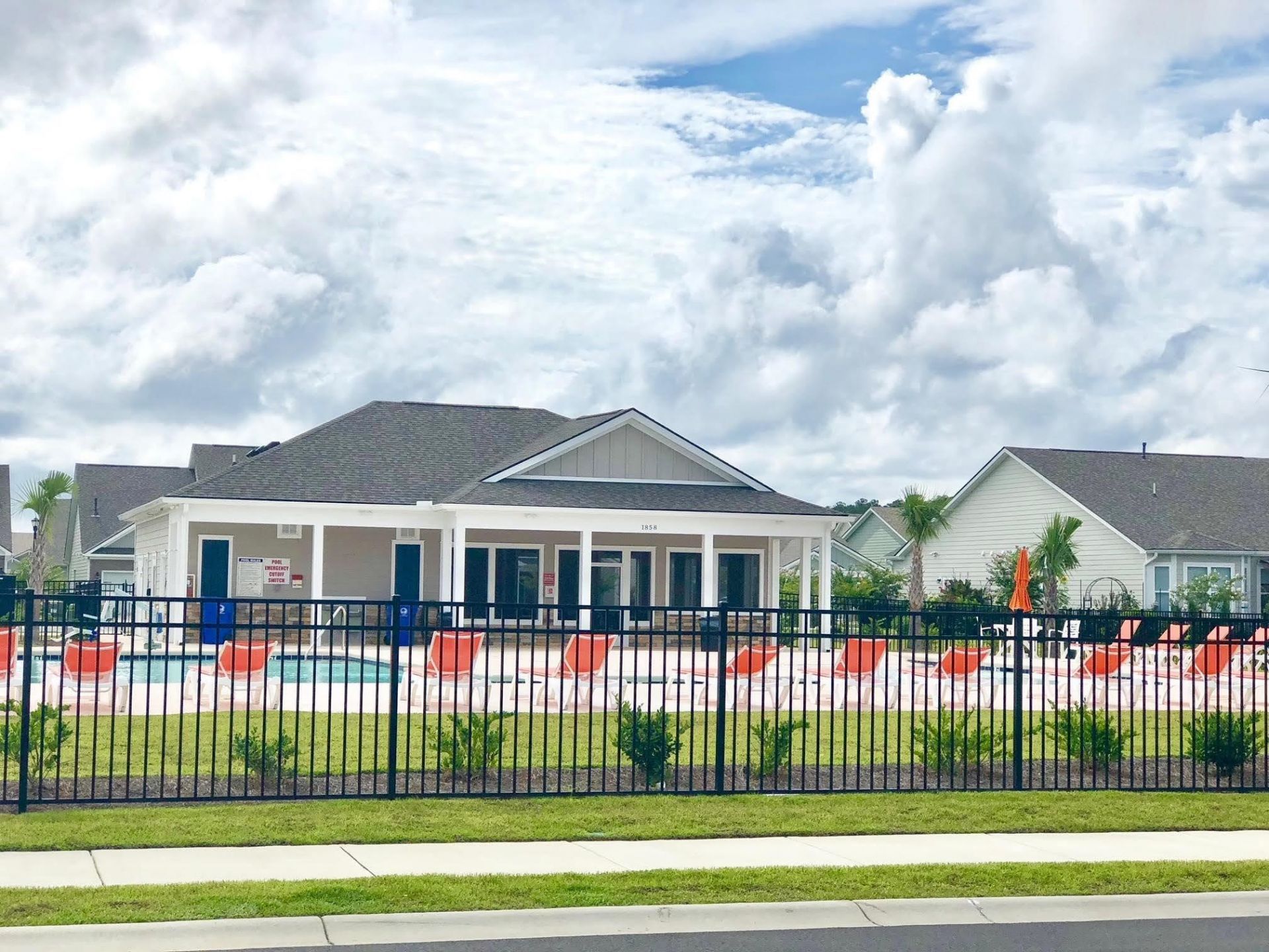 1865 Parish Way Photo 8