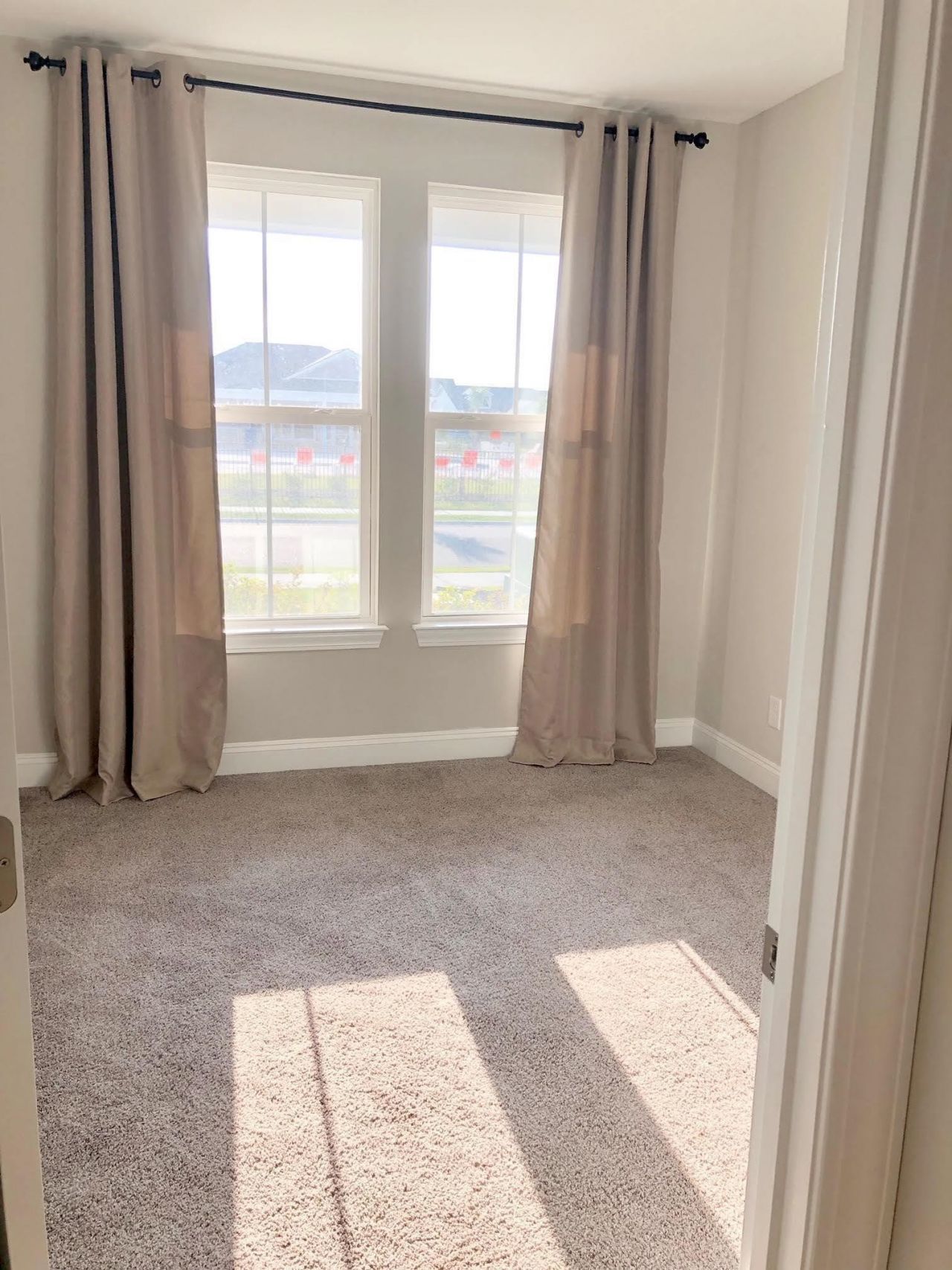 1865 Parish Way Photo 9