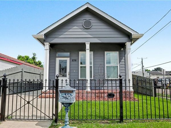 936 6TH Street , Gretna, LA 70053