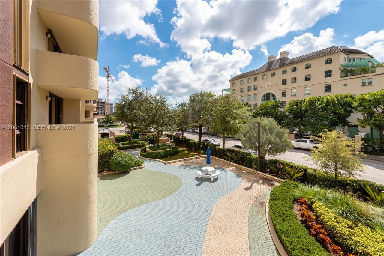 600 Biltmore Way , Unit 1014, Coral Gables, FL 33134 Photo