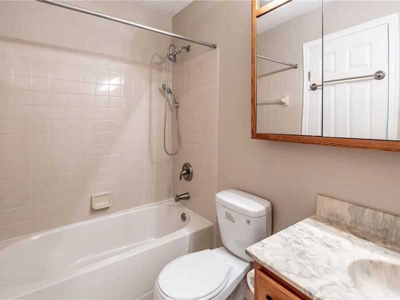 4220 Endeavor Drive, Unit 101, Colerain Township, OH 45252 Photo 21