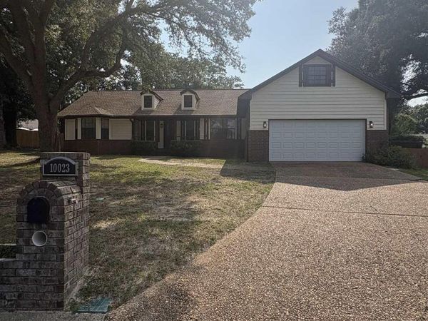 10023 Hollowbrook Dr, Pensacola, FL 32514