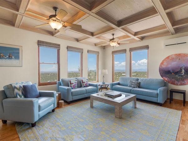 70 La Ventana Drive , Santa Fe, NM 87508