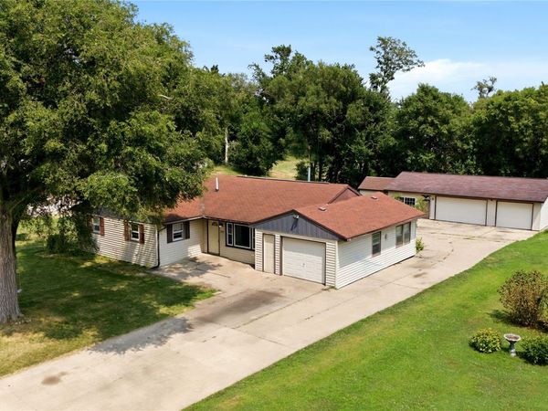 3105 Schaeffer Dr SW , Cedar Rapids, IA 52404