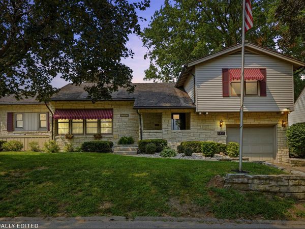 1727 Overview Court, Dubuque, IA 52003