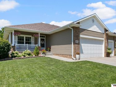 7845 Katrina Lane, Lincoln, NE 68512