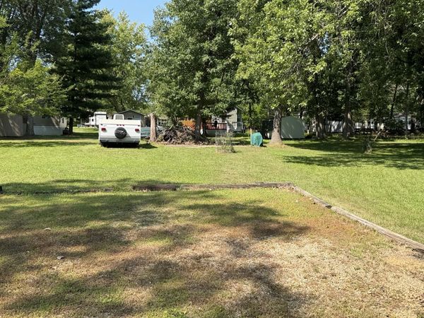 3-28 Woodhaven Lakes , Sublette, IL 61367