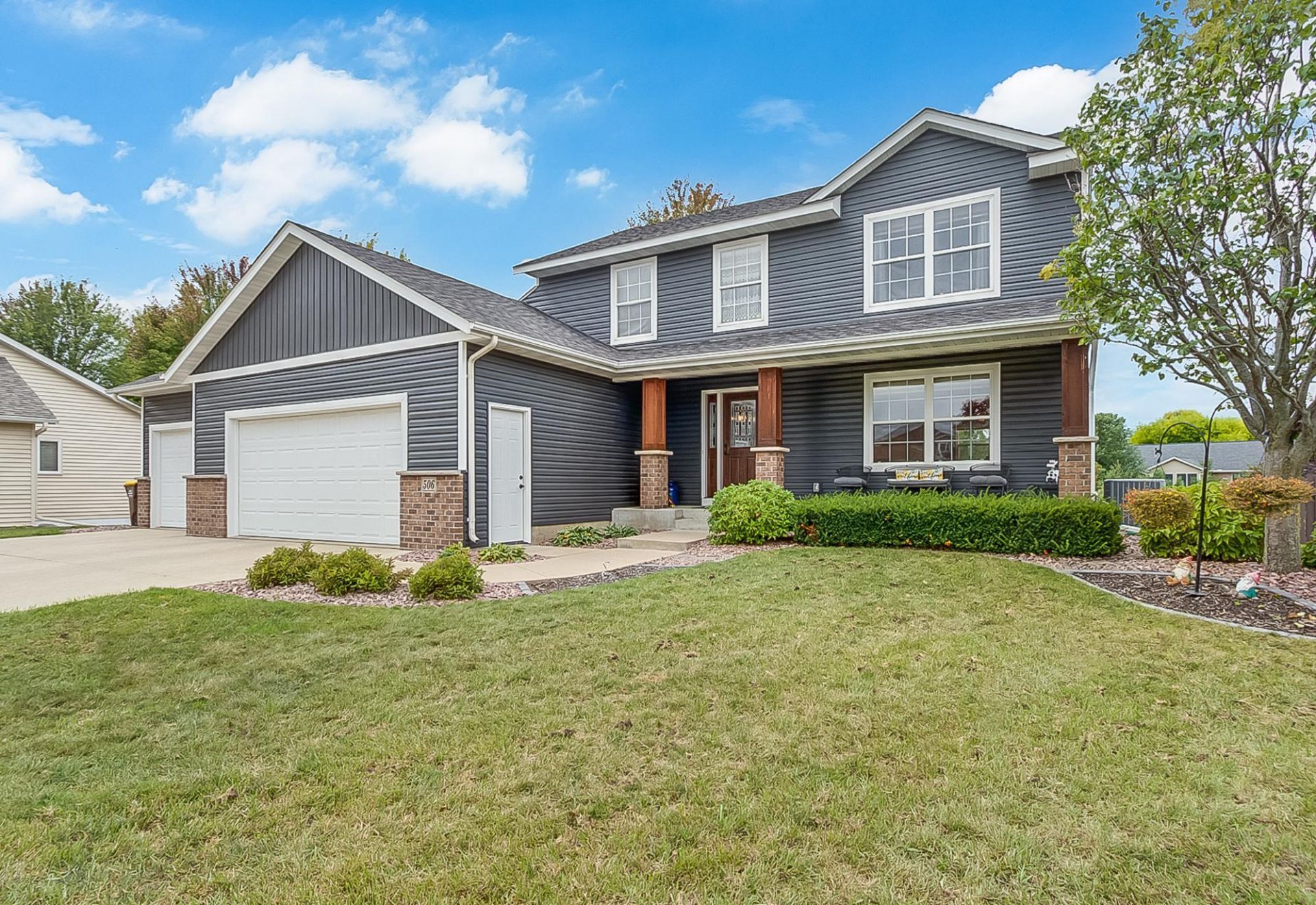 506 Chalupsky Avenue Ne, New Prague, MN 56071 Main Photo