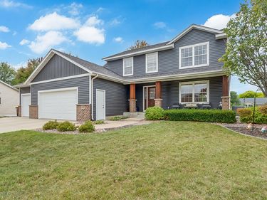 506 Chalupsky Avenue NE, New Prague, MN 56071