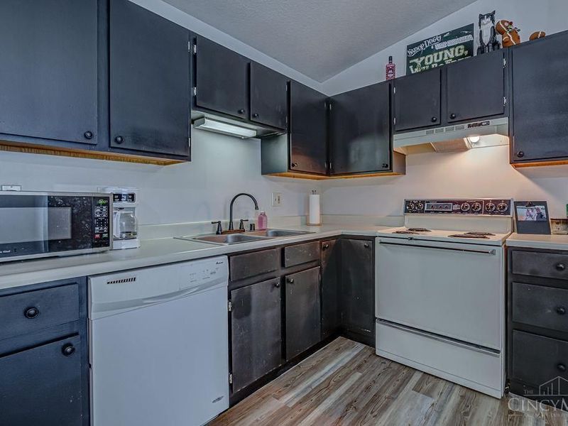 5352 Werk Road, Unit 3, Cincinnati, OH 45248 Photo 8