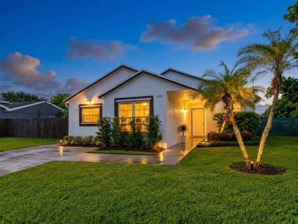 1240 Grandview Circle, Royal Palm Beach, FL 33411
