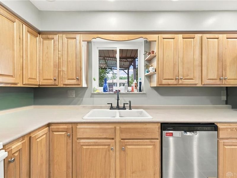 4210 White Oak Drive, Beavercreek, OH 45432 Photo 10