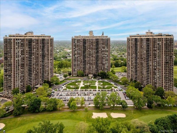 270-10 Grand Central Parkway, Unit 3F, Floral Park, NY 11005