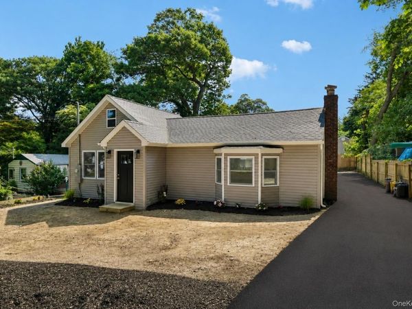 5 Kew Drive , Sound Beach, NY 11789