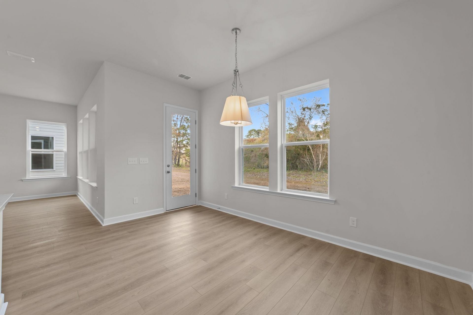943 Triton Ave. Photo 11