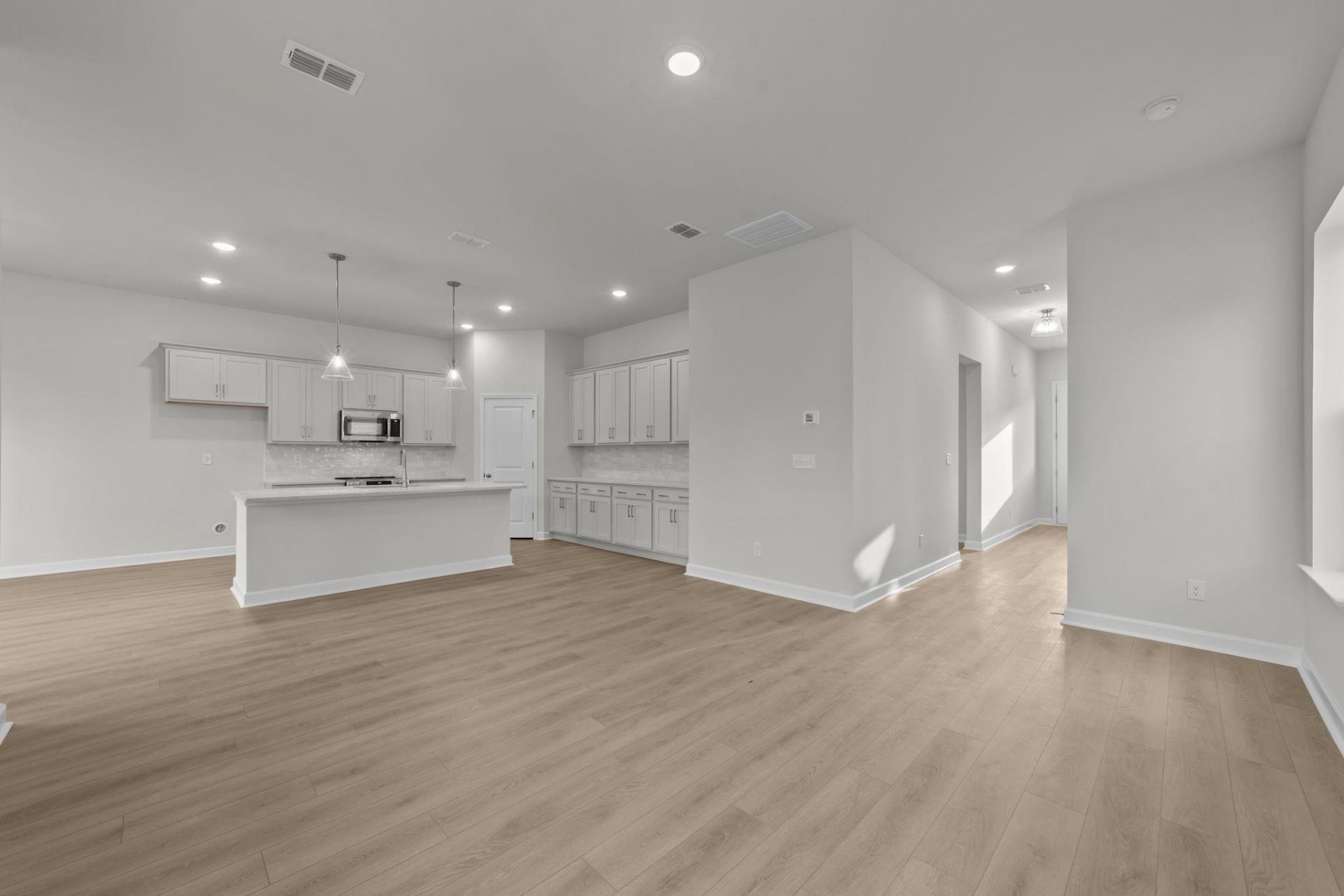 943 Triton Ave. Photo 7