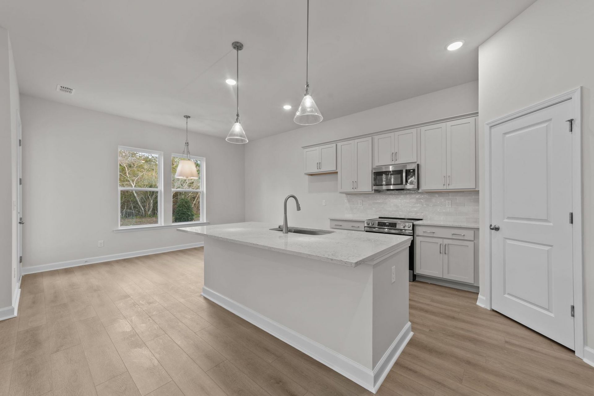 943 Triton Ave. Photo 9