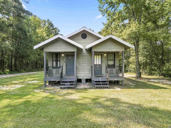 13024 Hodges Ln, Walker, LA 70785