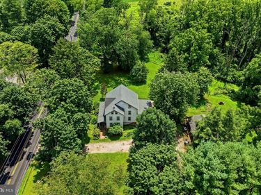1208 VALLEY ROAD, GLEN MILLS, PA 19342