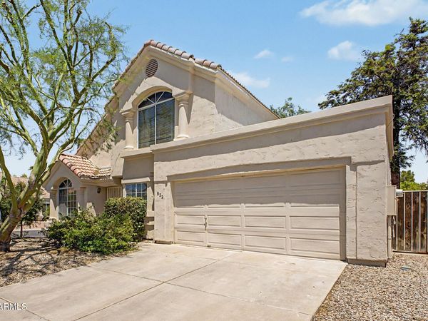 822 W BRADFORD Drive, Gilbert, AZ 85233
