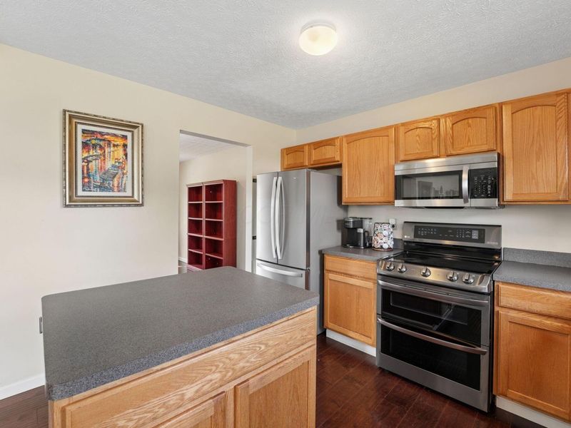 896 Military Drive, Galloway, OH 43119 Photo 12
