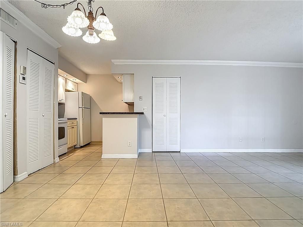 194 Santa Clara Dr, Unit 12, Naples, FL 34104 Photo