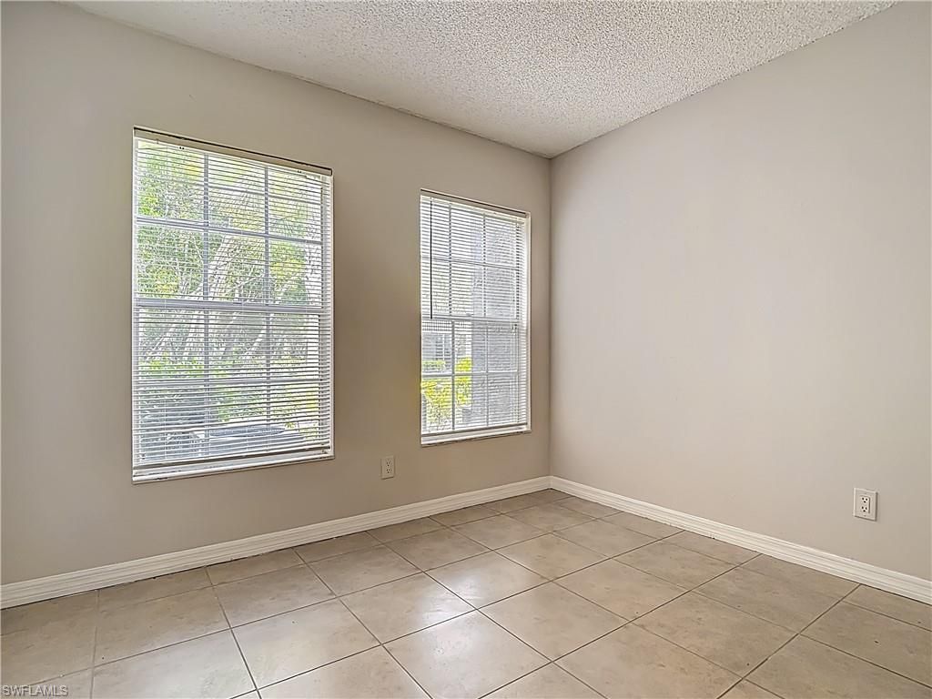 194 Santa Clara Dr, Unit 12, Naples, FL 34104 Photo