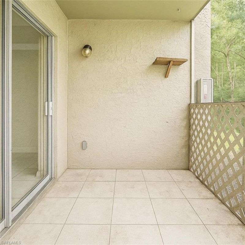 194 Santa Clara Dr, Unit 12, Naples, FL 34104 Photo