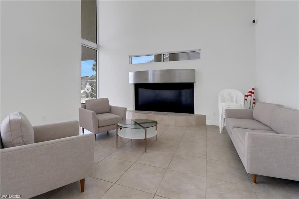 194 Santa Clara Dr, Unit 12, Naples, FL 34104 Photo
