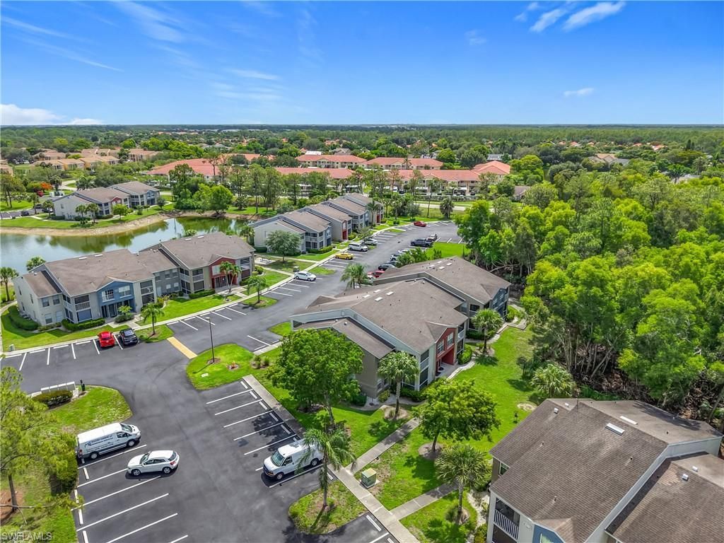 194 Santa Clara Dr, Unit 12, Naples, FL 34104 Photo