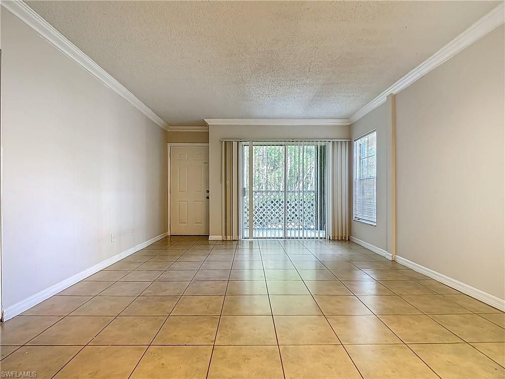 194 Santa Clara Dr, Unit 12, Naples, FL 34104 Photo
