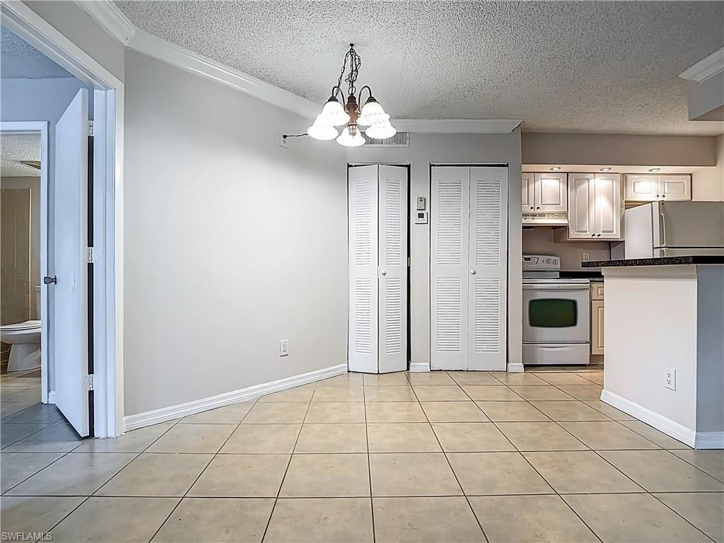 194 Santa Clara Dr, Unit 12, Naples, FL 34104 Photo